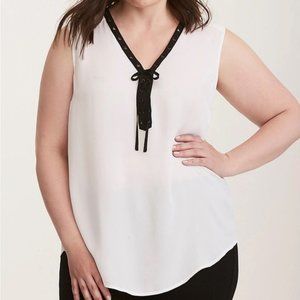 TORRID lace up contrast white sleeveless blouse